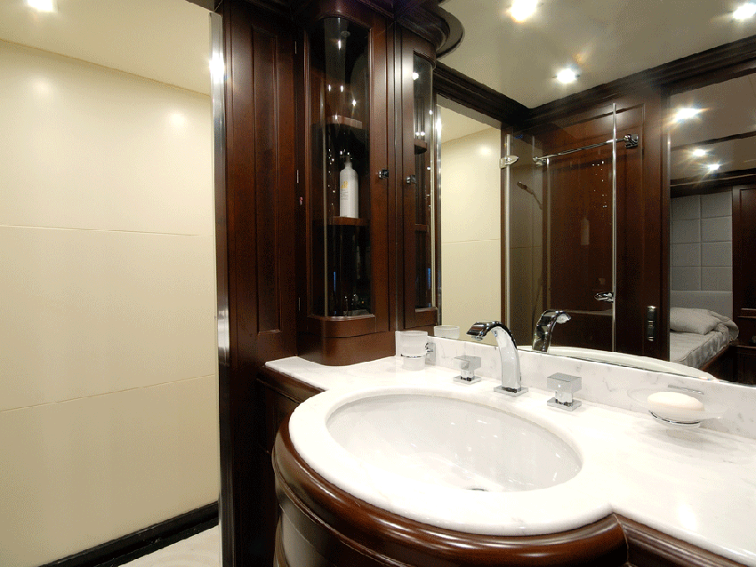 Benetti-Classic-bathroom-2