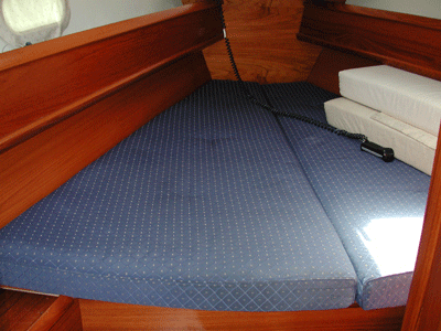 Jeanneau-403-cabin