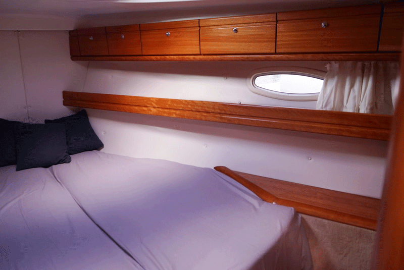bavaria-39-cabin2